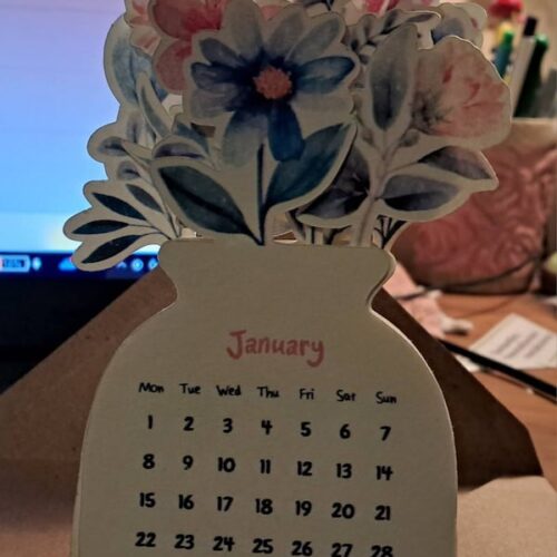 Blossom Days 2025 Desk Calendar photo review